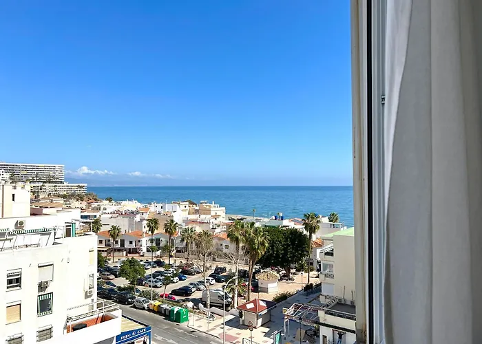 En Carihuela Con Vistas Y Plaza De Garaje, Nucleo Cristal Torremolinos