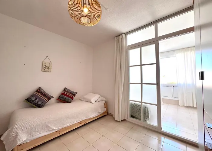 Appartement En Carihuela Con Vistas Y Plaza De Garaje, Nucleo Cristal *
