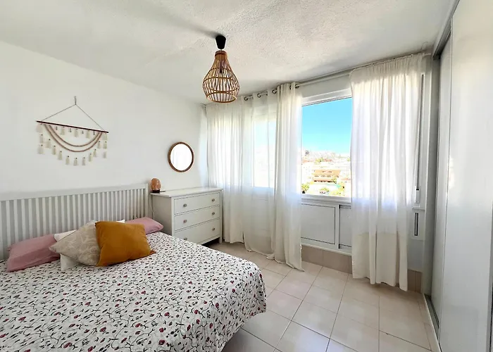 Appartement En Carihuela Con Vistas Y Plaza De Garaje, Nucleo Cristal *