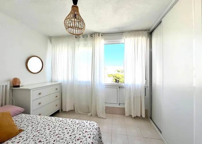 En Carihuela Con Vistas Y Plaza De Garaje, Nucleo Cristal