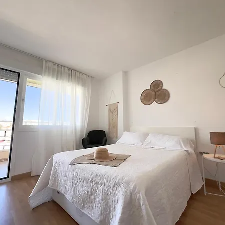 En Carihuela Con Vistas Y Plaza De Garaje, Nucleo Cristal アパート
