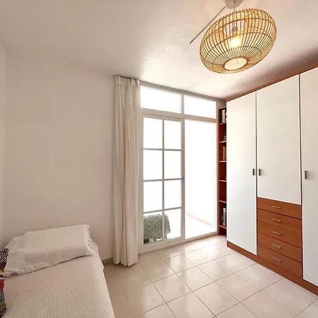 En Carihuela Con Vistas Y Plaza De Garaje, Nucleo Cristal Torremolinos