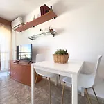 En Carihuela Con Vistas Y Plaza De Garaje, Nucleo Cristal Torremolinos