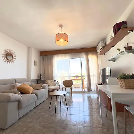 Apartman En Carihuela Con Vistas Y Plaza De Garaje, Nucleo Cristal
