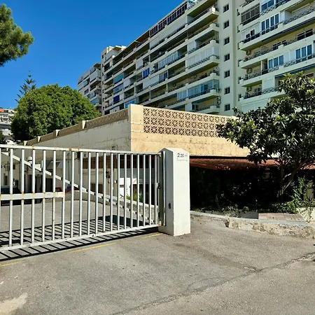 Apartamento En Carihuela Con Vistas Y Plaza De Garaje, Nucleo Cristal *