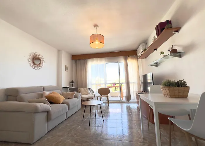 Apartamento En Carihuela Con Vistas Y Plaza De Garaje, Nucleo Cristal