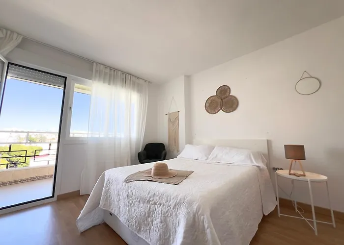 En Carihuela Con Vistas Y Plaza De Garaje, Nucleo Cristal Apartamento