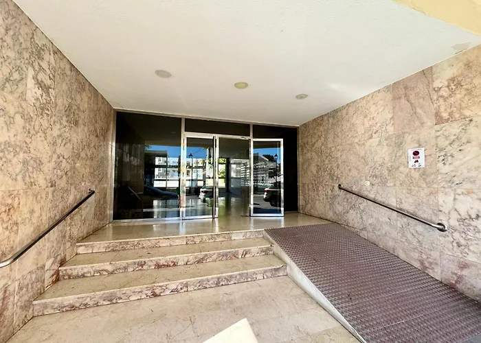 En Carihuela Con Vistas Y Plaza De Garaje, Nucleo Cristal